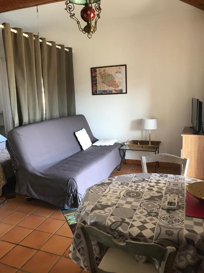 Chambres D'Hotes Et Gites Le Mas Mellou Orange  Exterior foto